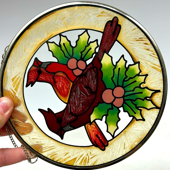 Vintage 7” painted stained  glass “style” Cardinal & holly berries   sun catcher - Picture 3 of 6